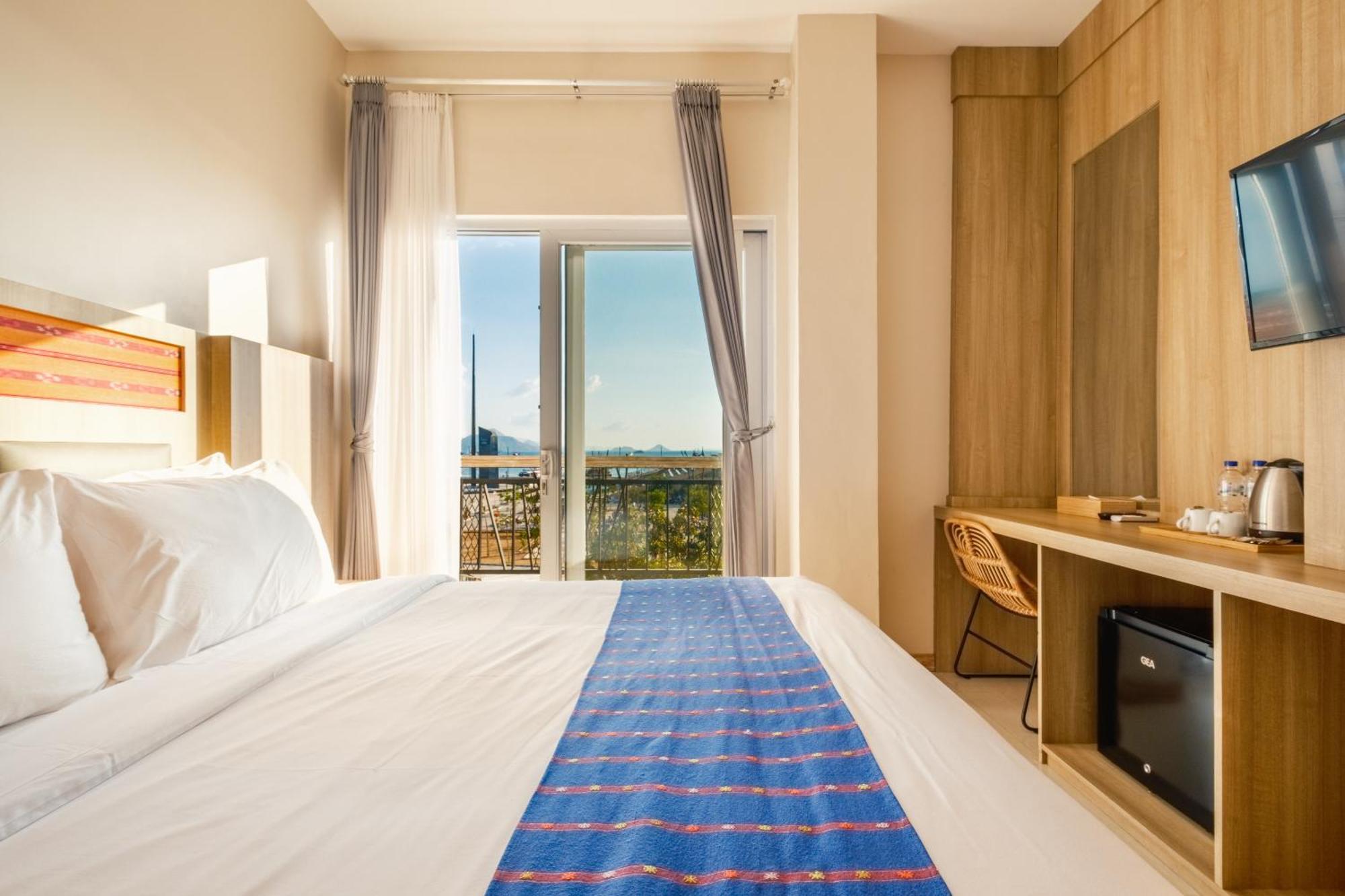 Dejavu 2.0 Hotel Bajo Komodo 纳闽巴霍 外观 照片